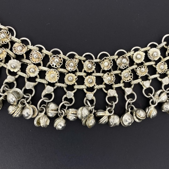 INTRICATE BOHEMIAN SILVER JINGLY ADJUSTABLE ANKLE BRACELET - Picture 6 of 9